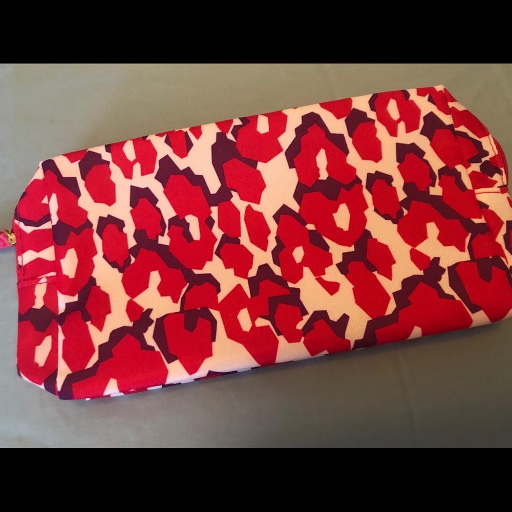 Este Lauder make up bag